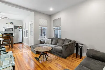181 W 5th St #1