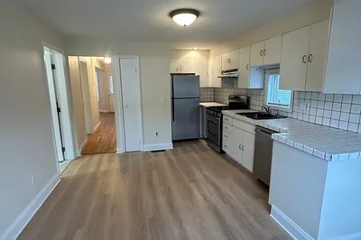 42 Grant Ave #1