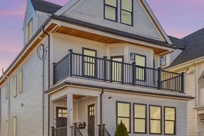 14 Edward St #3