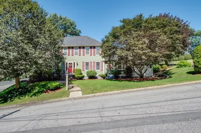 100 Laurel St 1