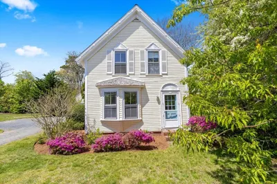 34 Oak Street 1