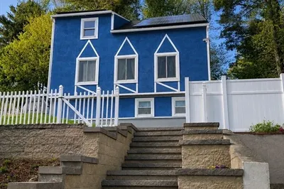 50 Lakeshore Dr 1