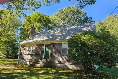 11 Forestdale Dr