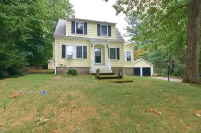 194 Turnpike St 1