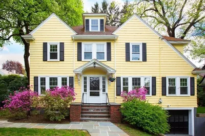 16 Cabot St 1