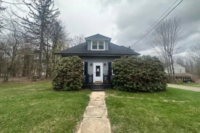 41 Maple Ave