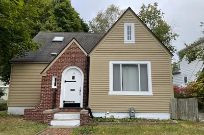16 Rolfe Ave 1