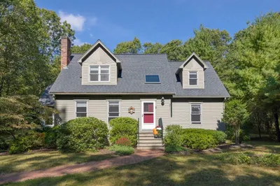 150 Pleasant St