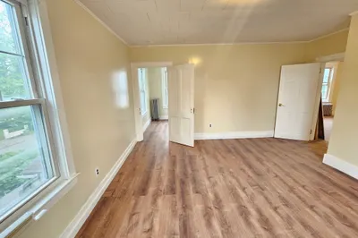 28 Cedar St #2