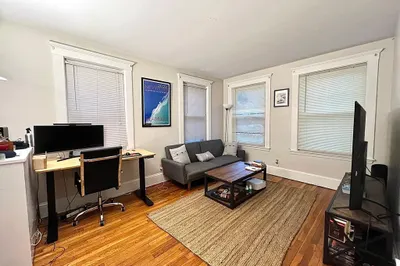 30 Kinross Rd #4