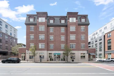 116-128 Rantoul Street #210 1
