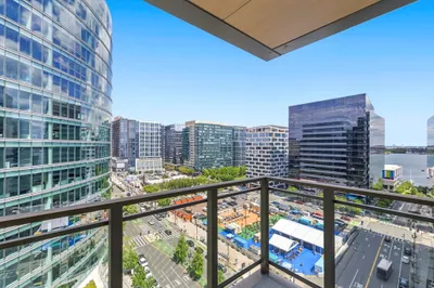 133 Seaport Blvd #1602