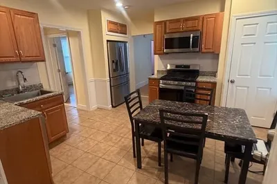 8 Wilson St #2 1
