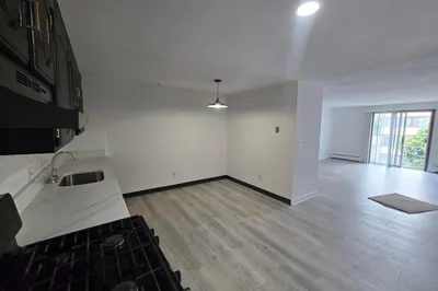 24 Inman St #32