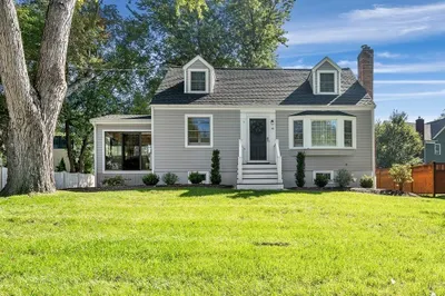 102 Pilgrim Rd