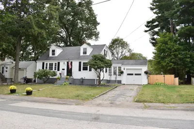 65 Thomas Rd 1