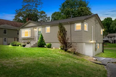 37 Topsfield Cir 1