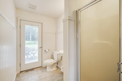 112 Country Club Dr 1