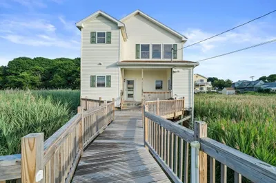 18 Bayview St 1