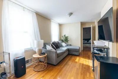 218 West 8th St #2
