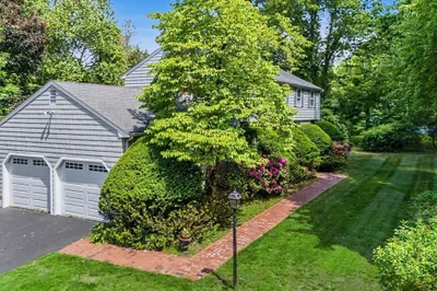 1 Bridle Path Road 1