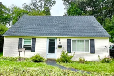 41 Warren Rd 1