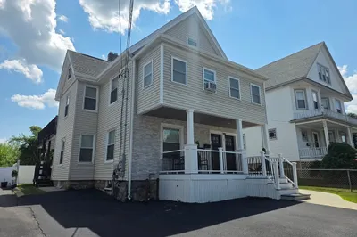 12 Hoyle St 1