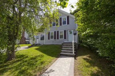58 Howland St 1