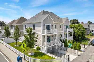 103 Bay View Ave #103