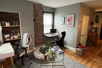 10 Pompeii St #1