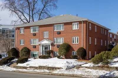 186 Lexington St #3