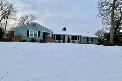 58 Shady Side Dr