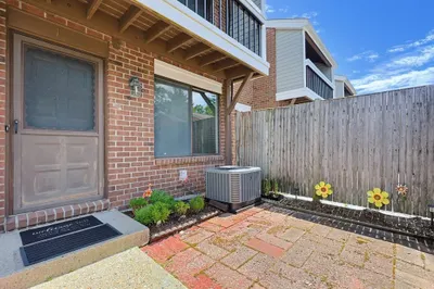 167 Greenbrook Dr #167 1