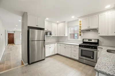 56 Loomis Ave #56 1