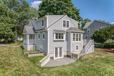 411 Davis Rd 1