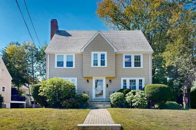25 Allen Ave 1