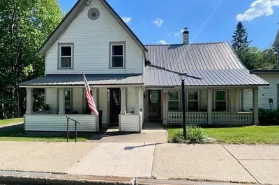 125 River Rd 1