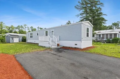132 Queen Dr 1