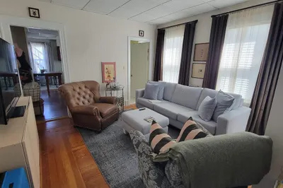 45 Josephine Ave #2