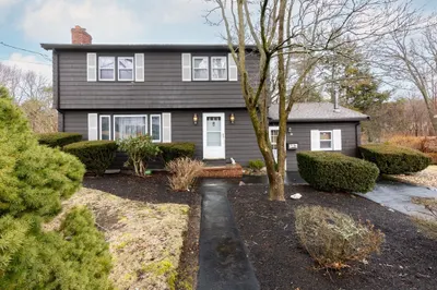 9 Nancy Avenue 1