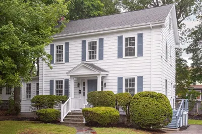 10 Ravenna Rd