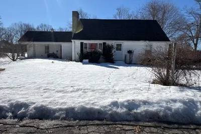 39 Fairlawn Ave 1