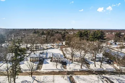 120 Bridle Path Rd