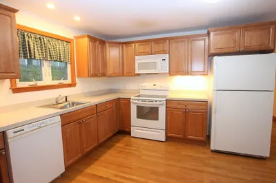 52 Westminster Ave #52 1