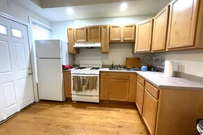 1 Cedar Sq #1