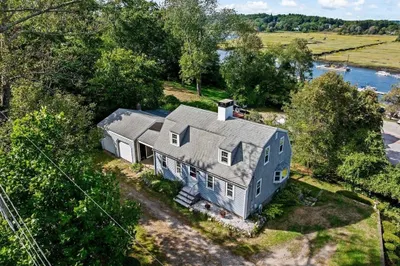 18 Littles Lane