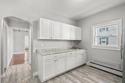 76 Sunnyside Ave #1 1