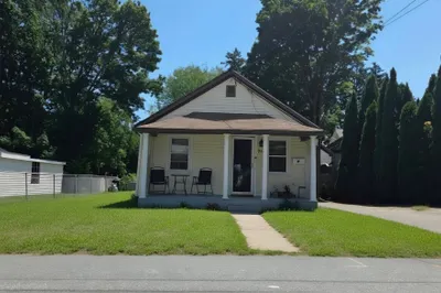28 Fortier St 1