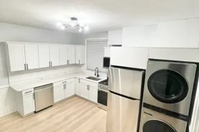 33 Oak St #2 1