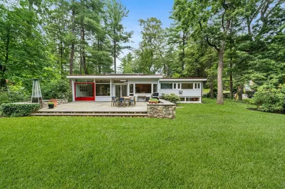 32 Moon Hill Rd 1